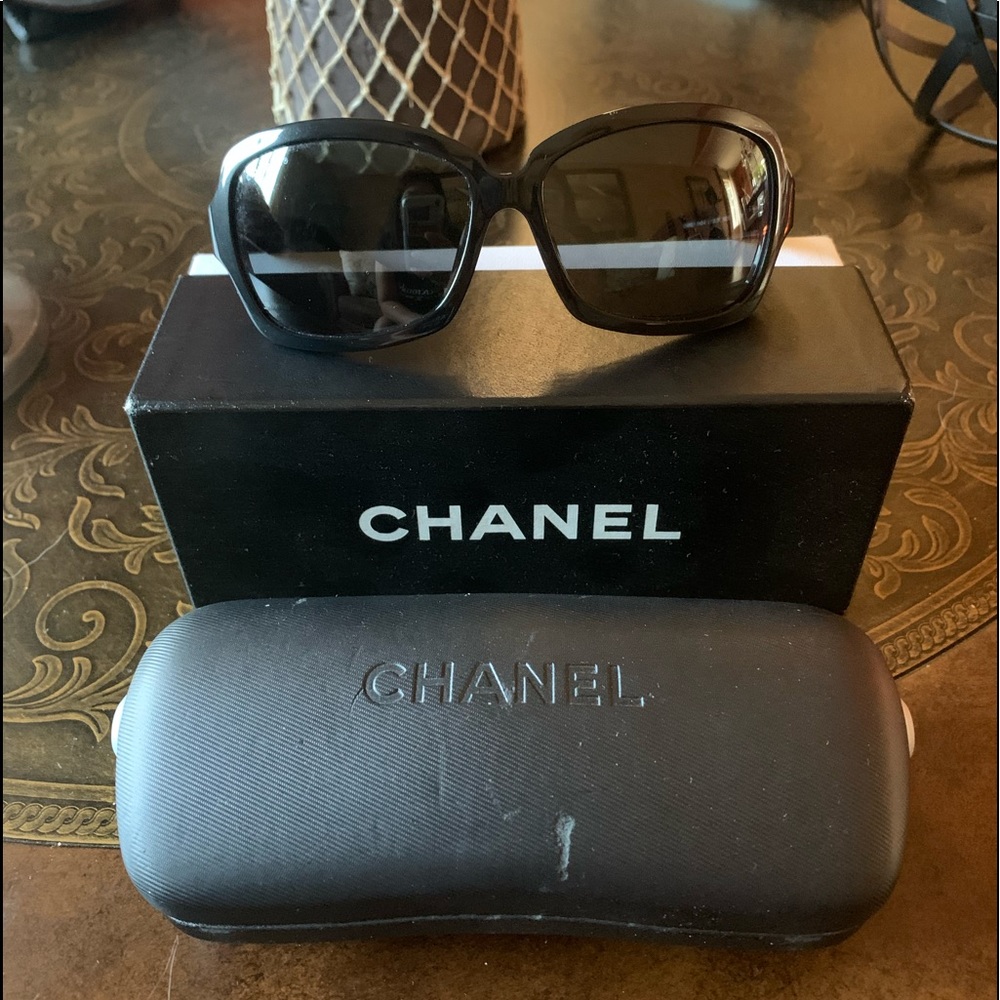Authentic Chanel Sungalsses